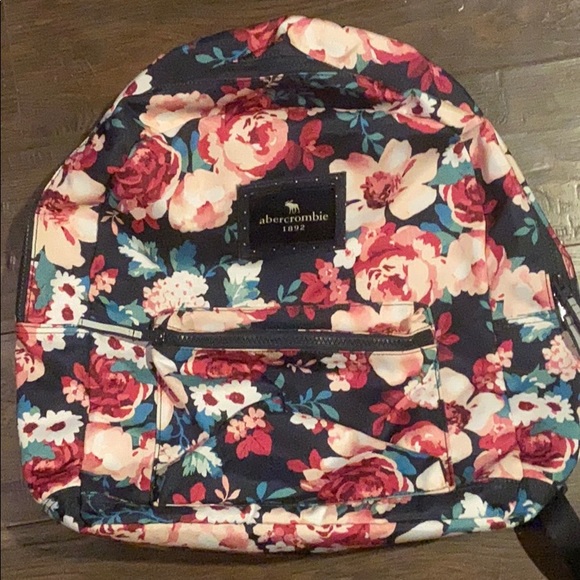 Abercrombie & Fitch Other - Abercrombie & Fitch Girls Floral Backpack